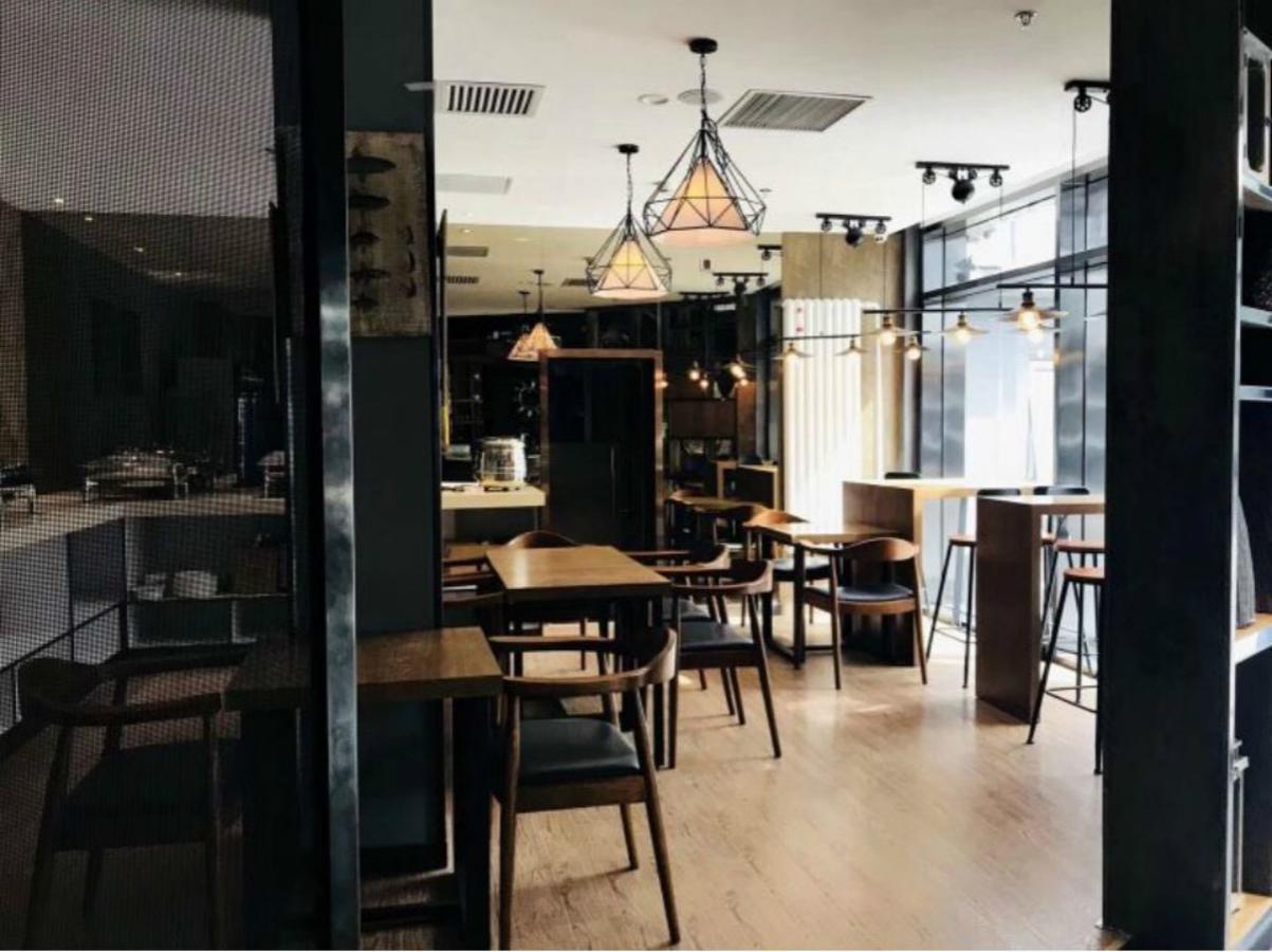 James Joyce Coffetel Beijing Gulou Street, Nanluoguxiang Экстерьер фото